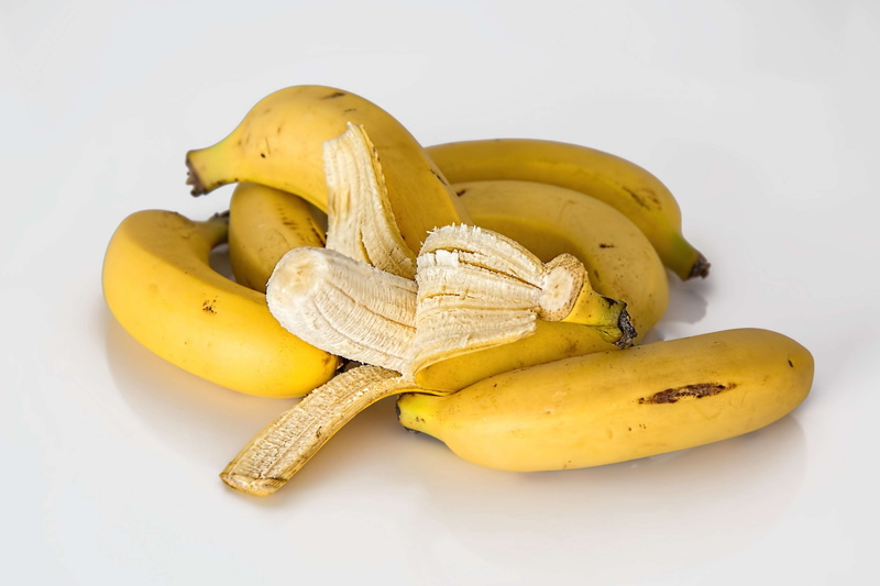 peeled, still life, plantain, food, indoors, peel, bunch, vitamins, bananas, healthy eating, 4K, diet, fresh, healthy, small group of objects, white background