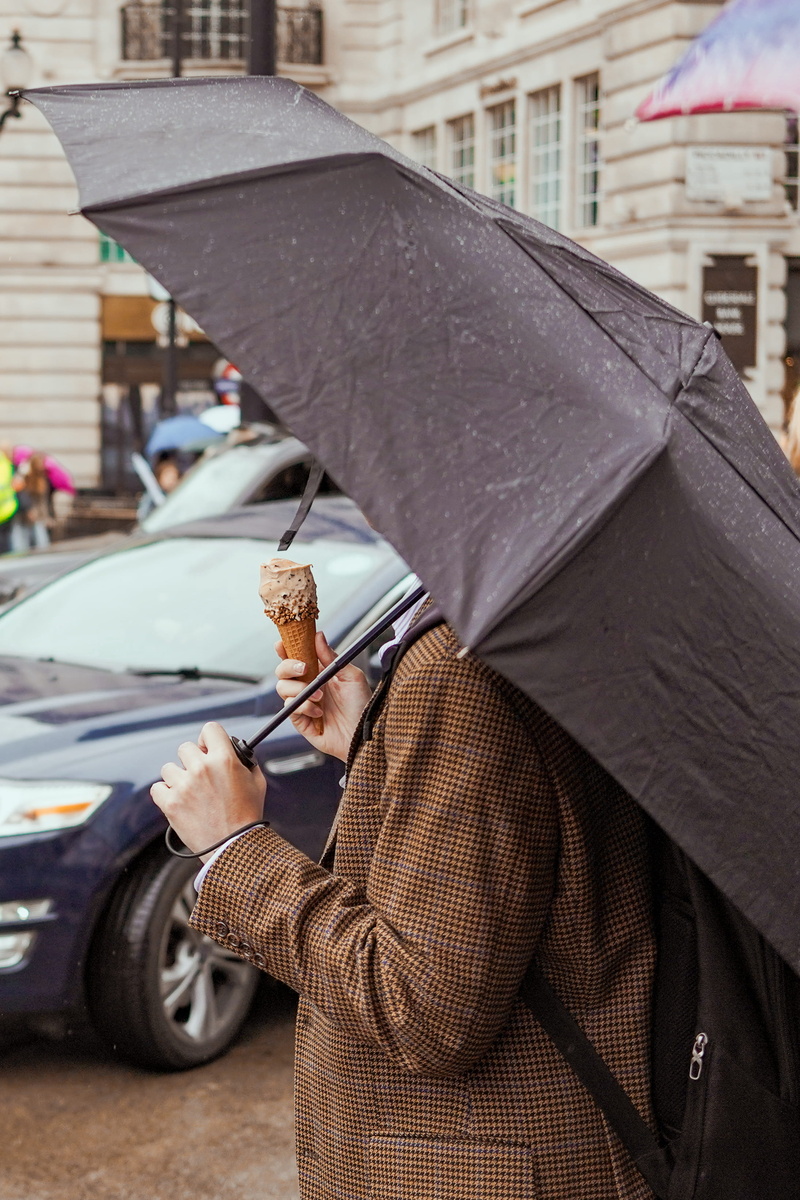 umbrella, wet, city Life, ice, day, icecream, style, dessert, adult, city, treat, eat, urban, food, weather, cream, street, outdoors, ice cream, fashion