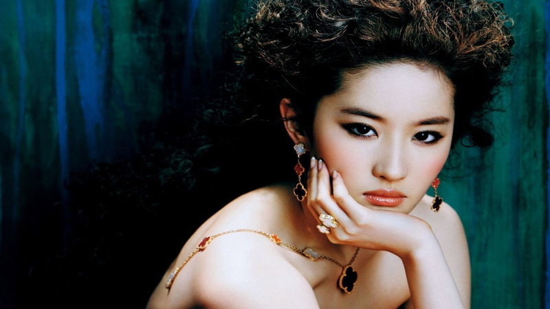 beautiful woman, young women, Singer, Chinese, looking at camera, real people, body part, hair, adult, 720P, young adult, human face, Actresses, jewelry