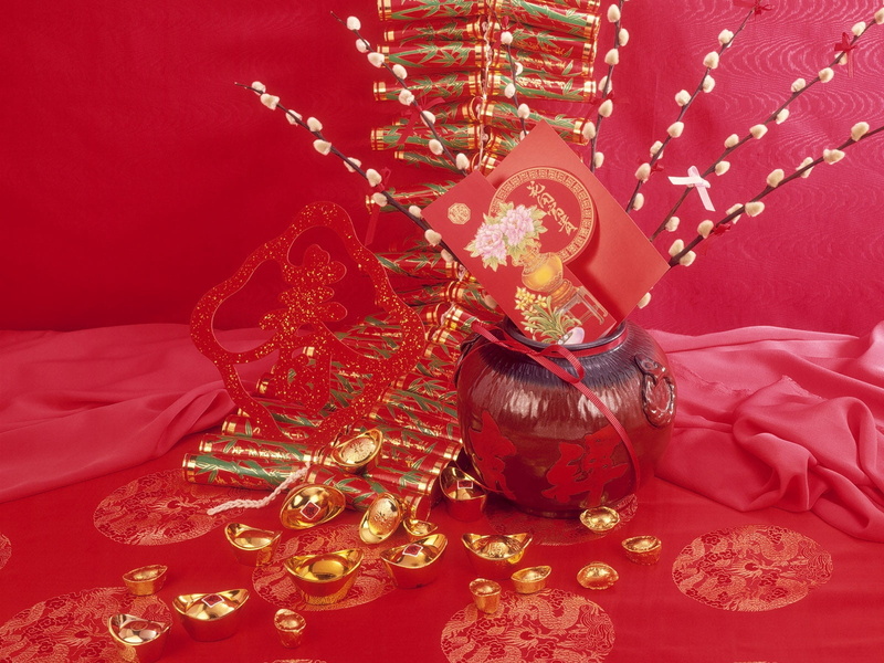 wedding, ceramic, necklace, art and craft, luxury, precious gem, jar, vase, backgrounds, indoors, gift, shiny, chinese characters, wealth, ornate, christmas