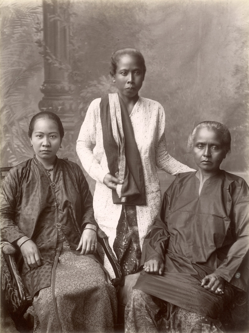 singapore, serious, people, front view, adult, teenager, history, females, togetherness, individuality, women in Singapore, child, time, mother, son, photos