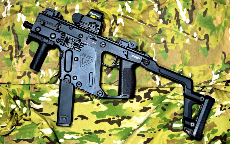 nature, conflict, vector, sign, day, submachine, security, war, outdoors, green color, architecture, safety, War and Army, super, v, metal, protection