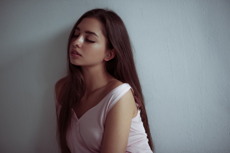 portrait, brunette, face, women, white clothing, simple background, closed eyes, 1080P, long hair
