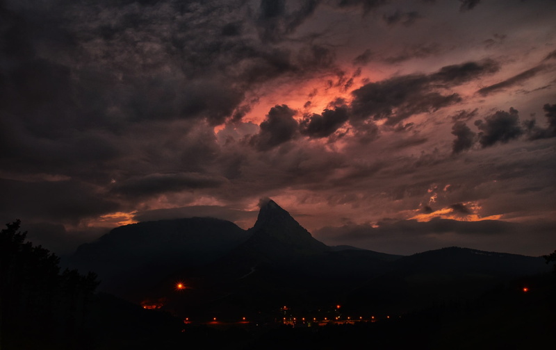 no people, cloud - sky, cloudy, city, night, beauty in nature, bird, built structure, environment, landscape, eye, nature, outdoors, sky, lights, silhouette