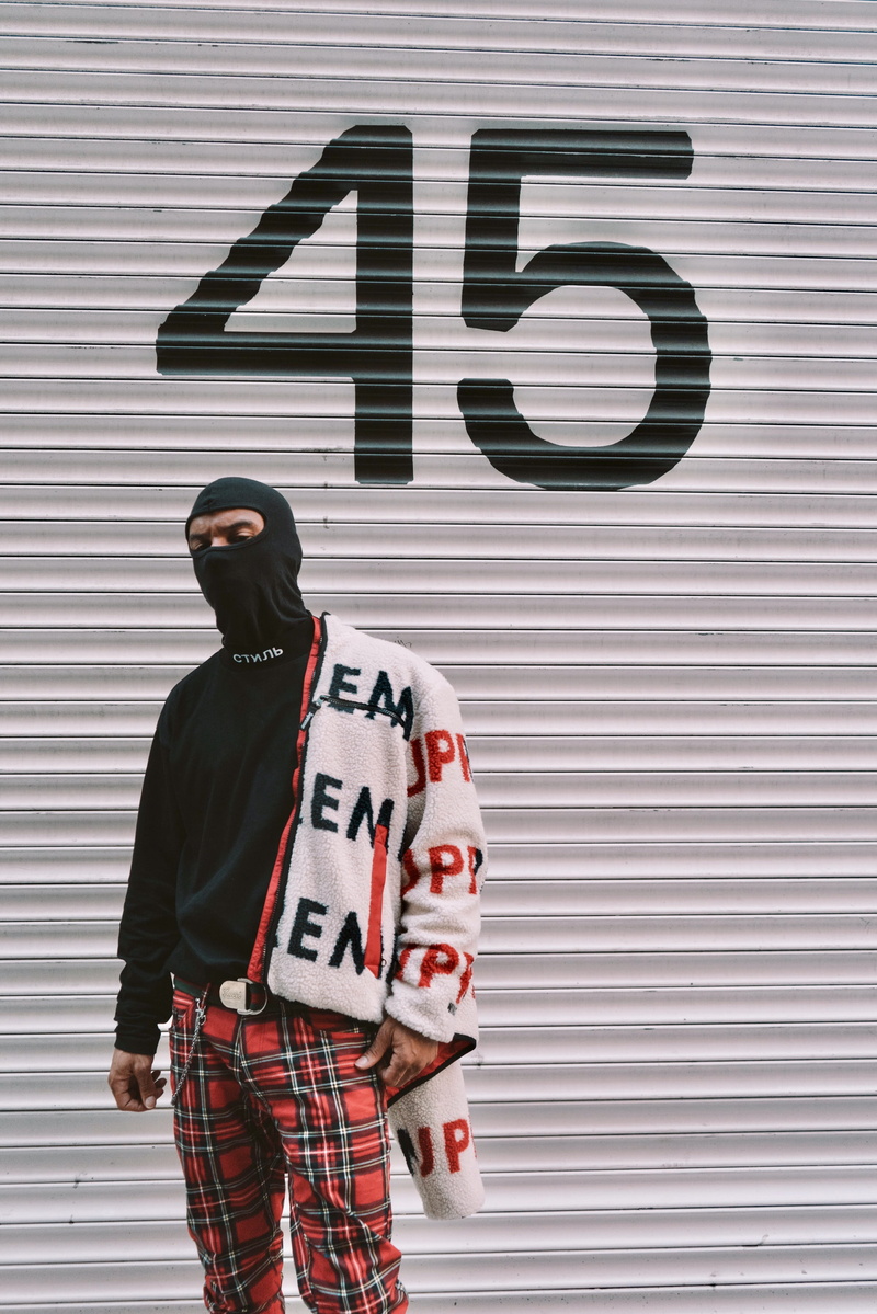 wear, supreme, 4K, fashion style, fashion, face mask, street style, men, person, style, mens wear, mens style, burglar, street wear, crime, lasaye homme