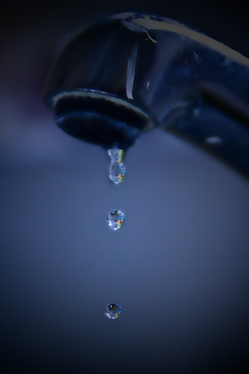 selective focus, dishes, no people, faucet, mid-air, raindrop, freshness, Water, rain, purity, studio shot, drop, leaking, dishwasher, nature, day, save