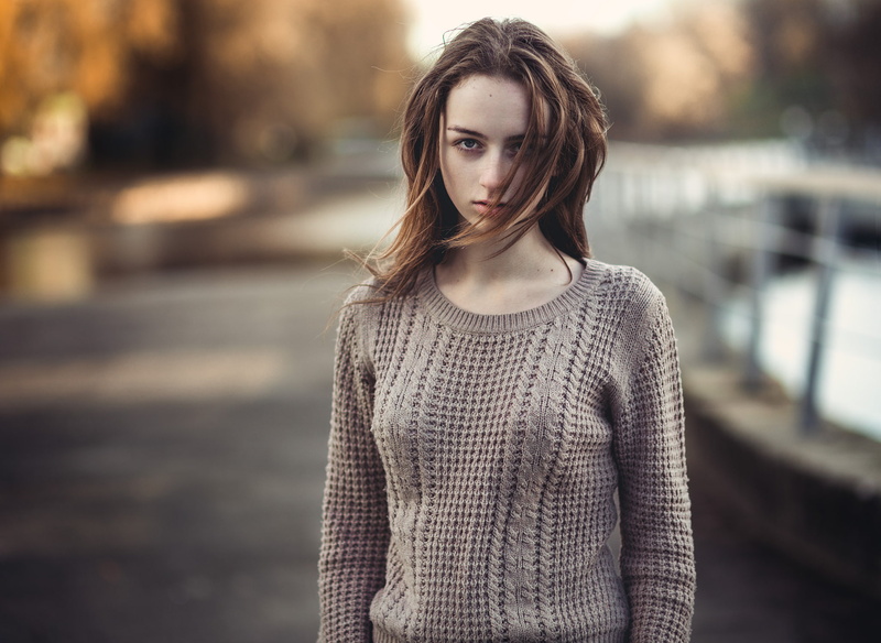 Vika, mood, beauty, red, Dmitrij Butvilovskij, railings, sweater, russian, river, Victoria Olonovsky, look, Viktoria, sadness, bokeh, street, portrait