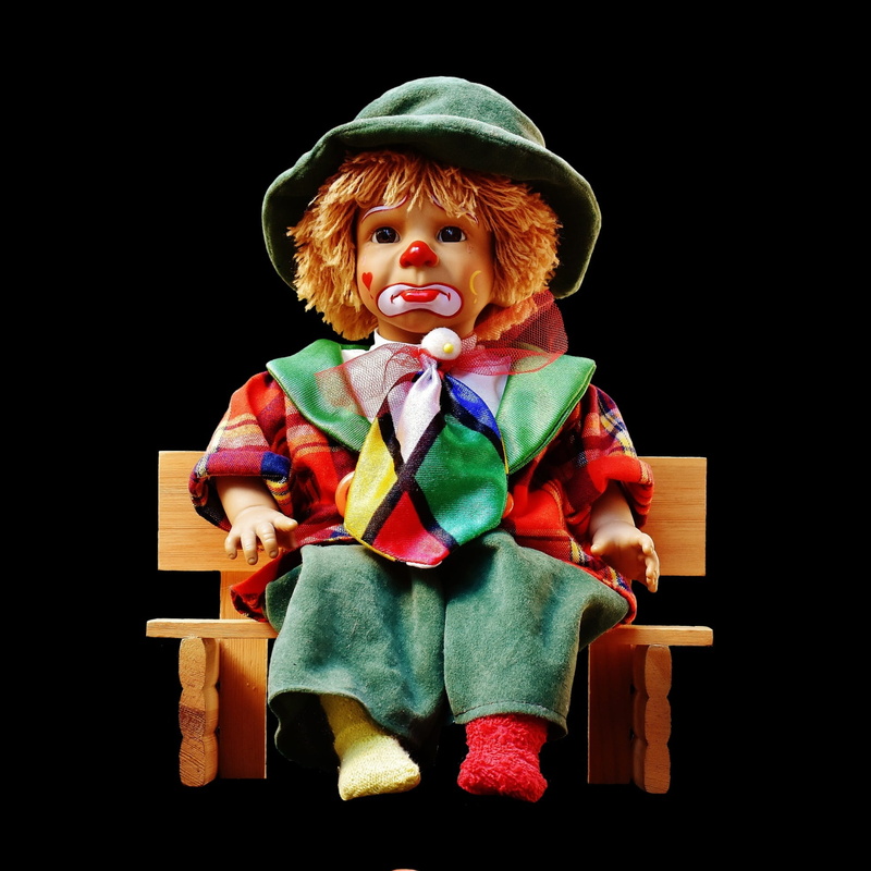 cute, one person, bank, portrait, boys, costume, sit, innocence, studio shot, sad, childhood, child, 1080P, colorful, toy, offspring, toys, clown, hat