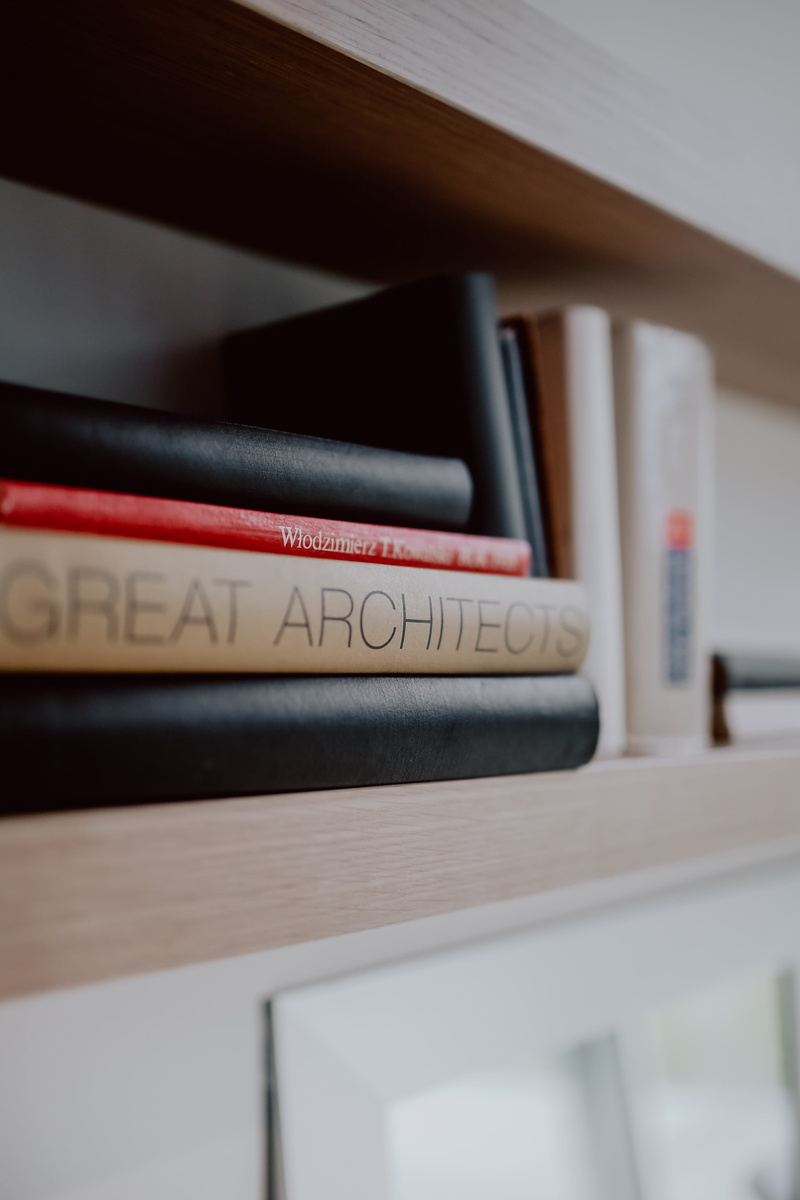 in a row, still life, 5K, shelf, no people, publication, study, text, table, technology, communication, indoors, book, bookcase, architecture, library
