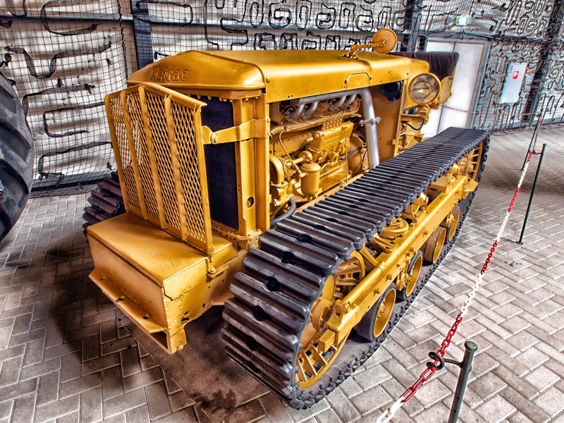 no people, industrial equipment, land Vehicle, engine, large group of objects, hdr, high angle view, tractor, machinery, architecture, 2K, business finance and industry