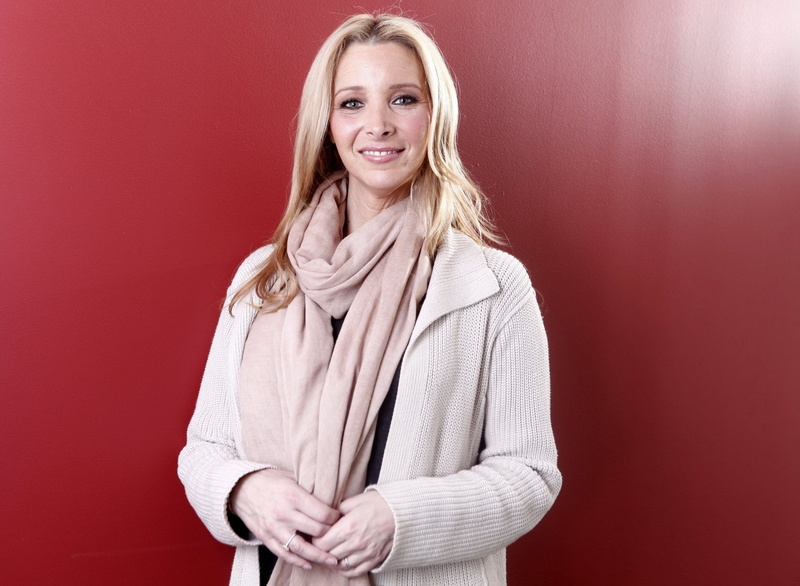 Lisa Kudrow, Smile, Actresses, Actress, 1080P, Blonde, American, Scarf