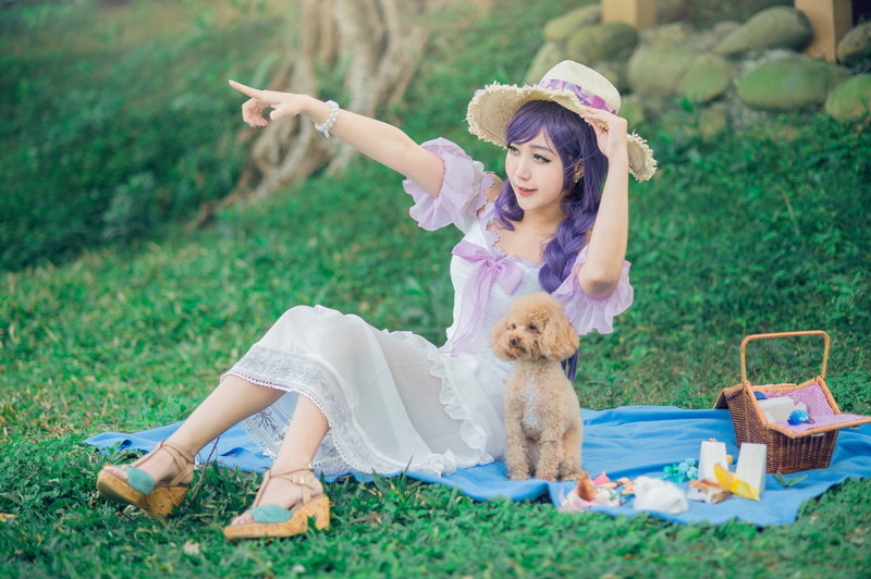 bow, food, puppy, stones, summer, girl, shoes, glade, sitting, poodle, dress, picnic, cute, 1080P, braid, bracelet, hat, nature, grass, style, gesture