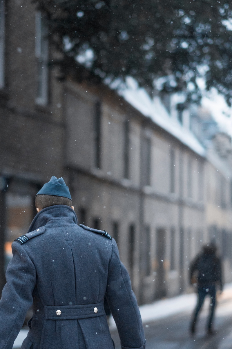 clothing, winter, building, warm clothing, lifestyles, wearing, outdoors, selective, standing, street, concrete, building exterior, 4K, built structure