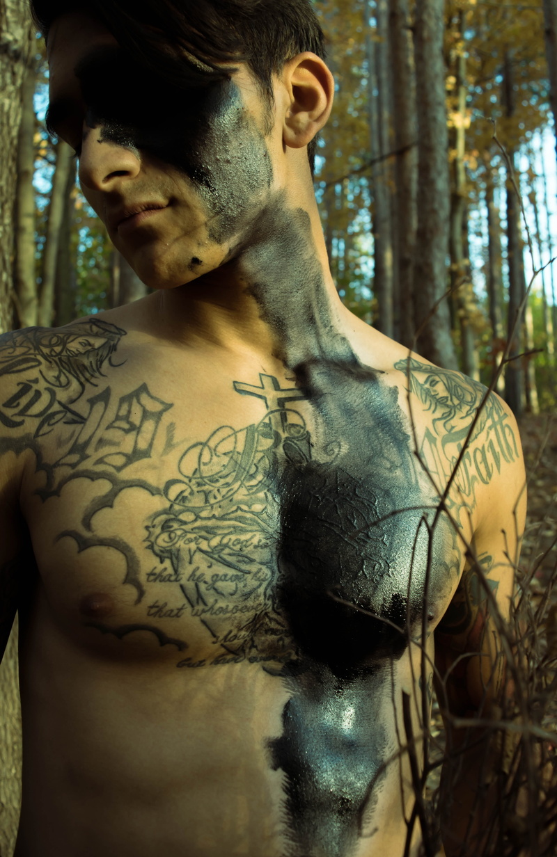 symbol, woods, mystery, Human, black, art and craft, young men, nature, Heart, tree, one person, lifestyles, tattoos, one man only, fashion, adult, closeup