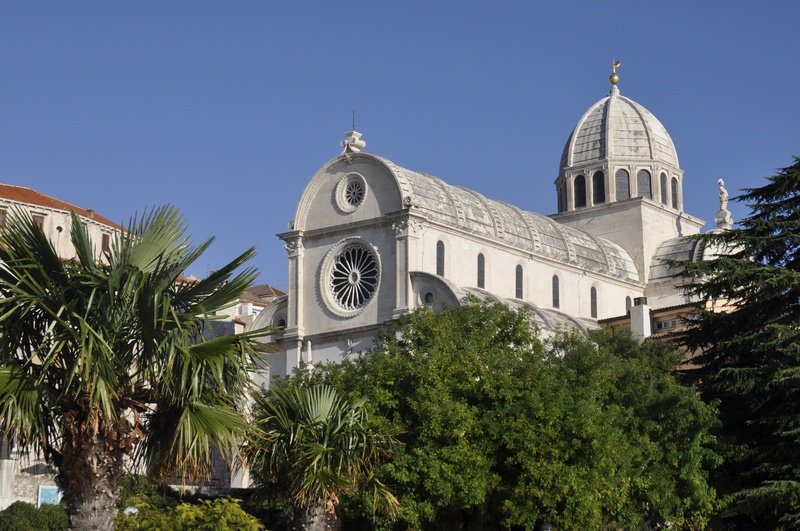 sky, tree, croatia, dalmatia, nature, belief, ornament, low angle view, palm tree, building, building exterior, architecture, stone, religion, dom, clear sky