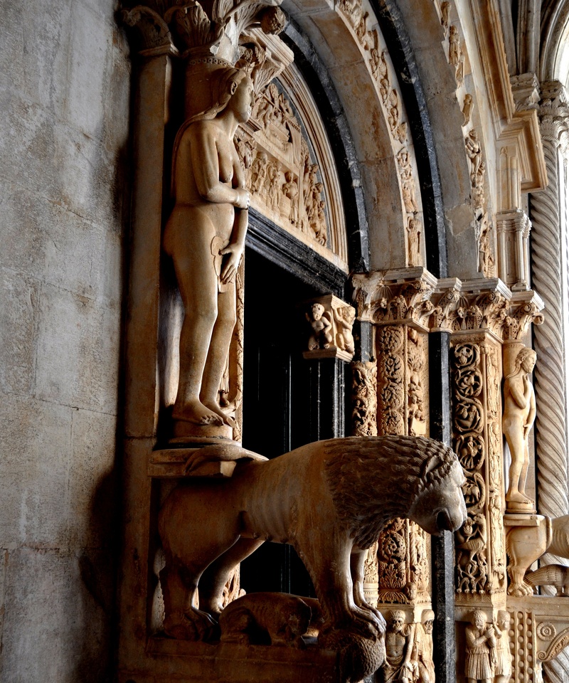 famous, creativity, architectural column, the past, art and craft, culture, cathedral, place of worship, architecture, building exterior, building, representation