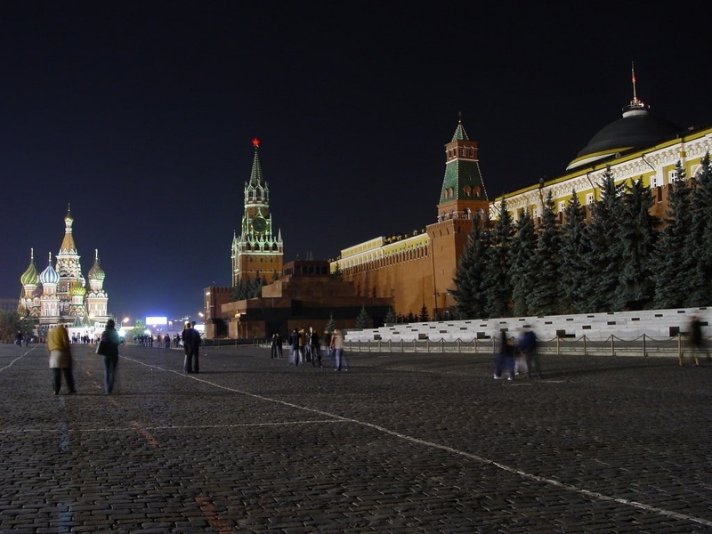 real people, Russia, architecture, built structure, nature, city, night, tourism, illuminated, 480P, travel, group of people, outdoors, religion, Europe