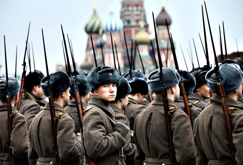 Moscow, Russia, brown, group of people, weapon, military uniform, standing, focus on foreground, sky, s, armed forces, coat, real people, people, day, 1080P