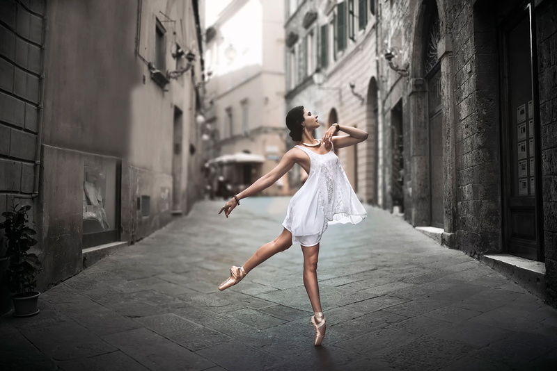 street, 1080P, women outdoors, women, dancer, ballerina, white dress, ballet slippers
