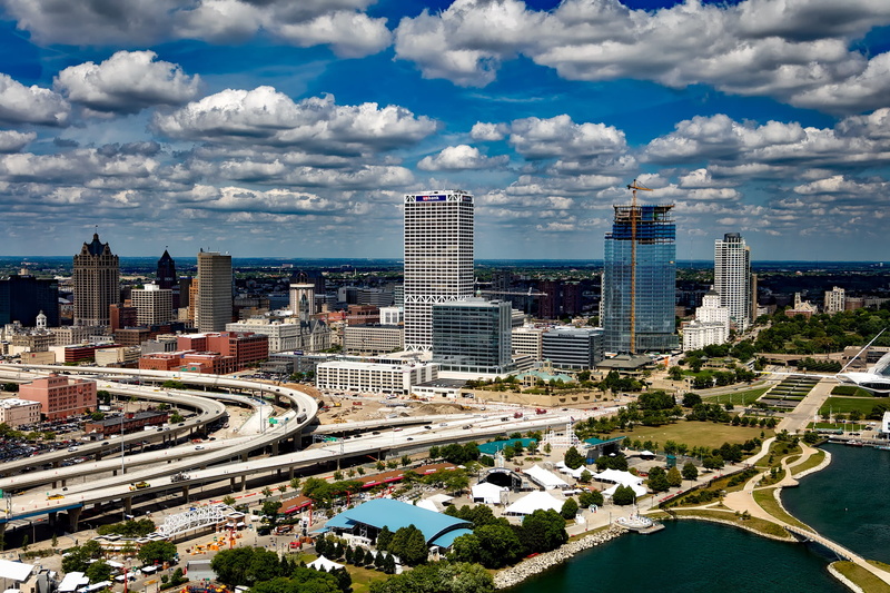 building, cityscape, milwaukee, downtown, no people, transportation, modern, clouds, bridge, 1080P, tower, connection, tall - high, cloud - sky, skyline