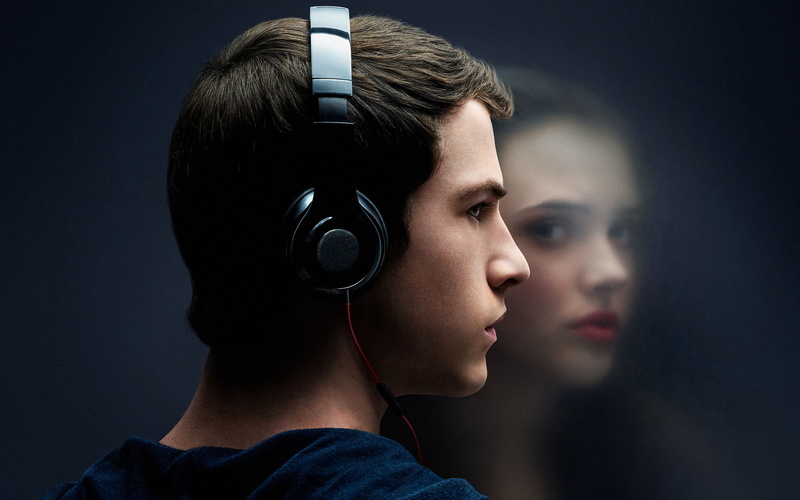 young women, music, headphones, show, headshot, portrait, technology, looking, young adult, men, women, 2K, black background, listening, close-up, hairstyle