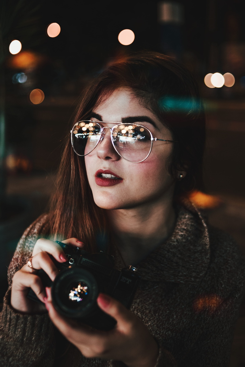 photography, 5K, technology, focus on foreground, model, real people, hairstyle, street, color, photo, young women, glasses, woman, colored, style, beautiful woman