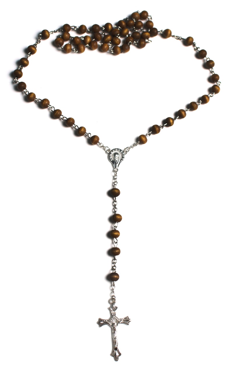 single object, chain, cross, 2K, plated, personal accessory, positive emotion, copy space, christian, white background, rosary, bead, wooden rosary, cut out