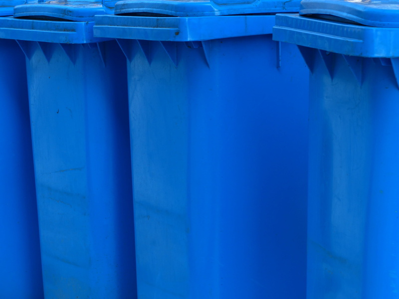 ton of plastic, close-up, snow, day, wall - building feature, bathroom, architecture, garbage, blue tonne, pattern, bins, paper waste, several, winter