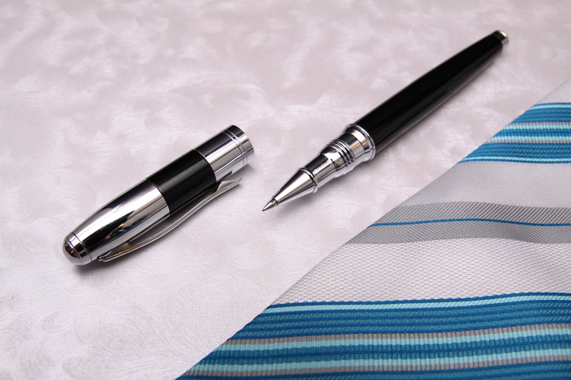 sign the contract, office, the conclusion of the contract, work, blue, to verify the signature, shop, cap, business, ballpoint pen, day, background, entrepreneur