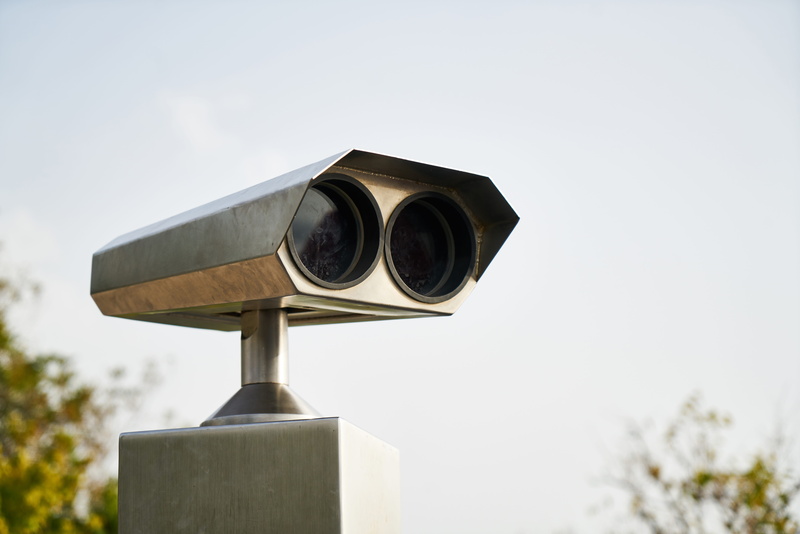 hand-held telescope, metal, observation, wonder, coin-operated binoculars, focus on foreground, 5K, binoculars, coin, safety, investigate, magnification