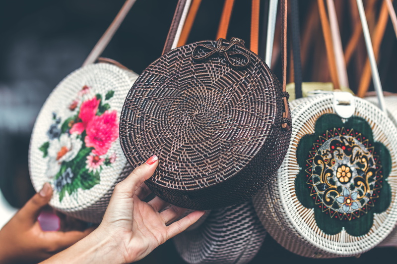 round, hand, embroidery, unrecognizable person, adult, style, finger, hands, real people, close-up, brown, fashionable, handicraft, human body part, black