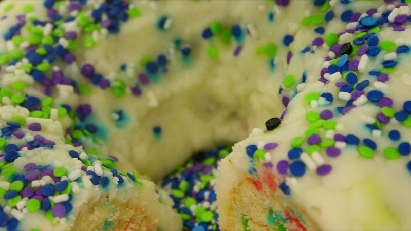 selective focus, food and drink, multi colored, dessert, sweet, 1080P, food, blue, indulgence, sweet food, floral pattern, cake, pattern, green, purple