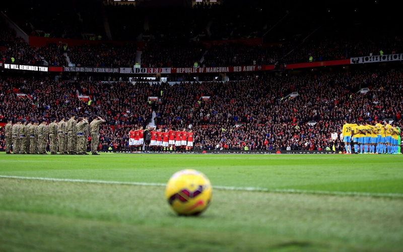 soccer field, spectator, competition, 1080P, athlete, people, soldier, Depth Of Field, crowd, Soccer Clubs, soccer ball, soccer, grass, audience, incidental people