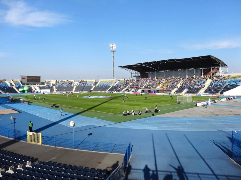 match - sport, spectator, real people, outdoors, bydgoszcz, crowd, men, zawisza stadion, watching, team sport, nature, building exterior, field, competition