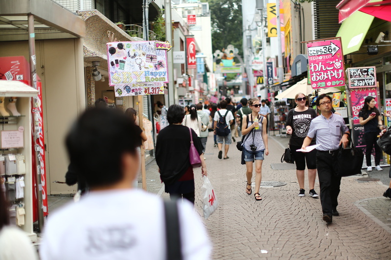 city, crowd, women, 5K, casual clothing, street view, urban Scene, harajuku, leisure activity, editorial, humanities, day, walking, crown, shop, road