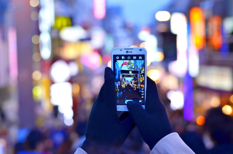 human hand, smartphone, neon, screen, liquid-crystal display, filming, 4K, skyline, portable information device, tokyo, landmark, lights, night, communication