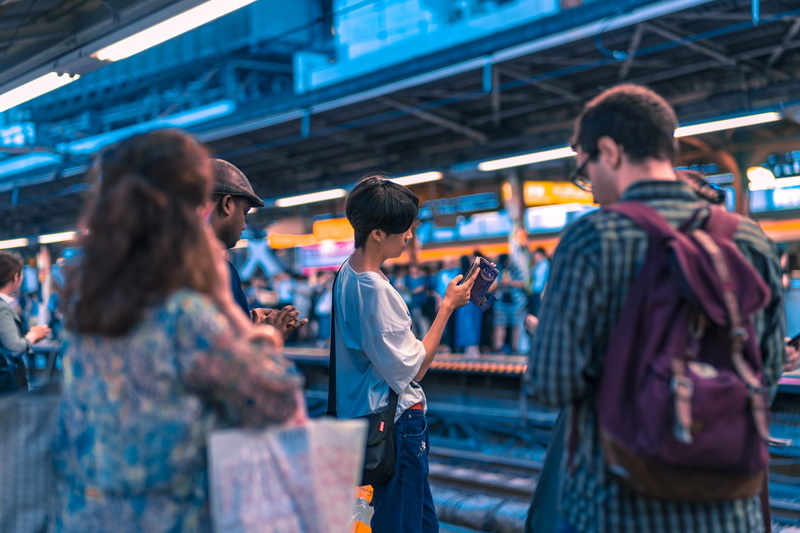 paint container, people, waist up, adult, group of people, shibuya-ku, afro hairstyle, 2K, human, standing, daytime, waiting, holding, hair, japan, technology