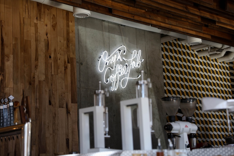 8K, business, restaurant, design, drink, signages, caffee, typography, communication, window, day, wall - building feature, blackboard, building, white color
