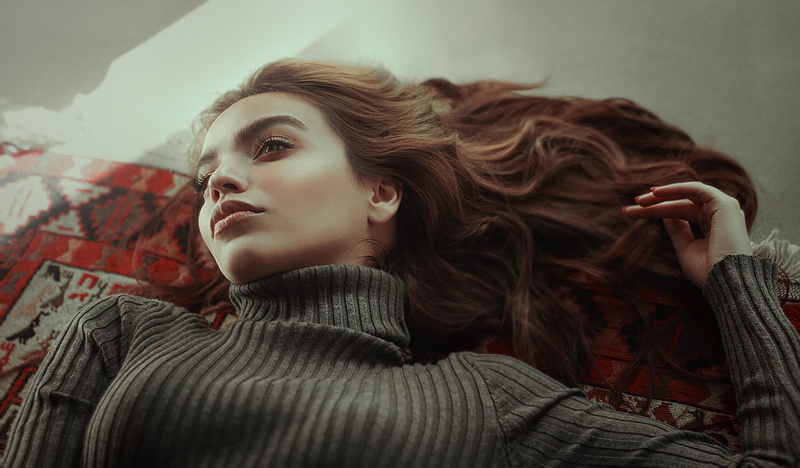 brunette, model, pullover, women, lying on back, Amir Mohammad Jafari, 1080P, turtlenecks, portrait, juicy lips, brown eyes