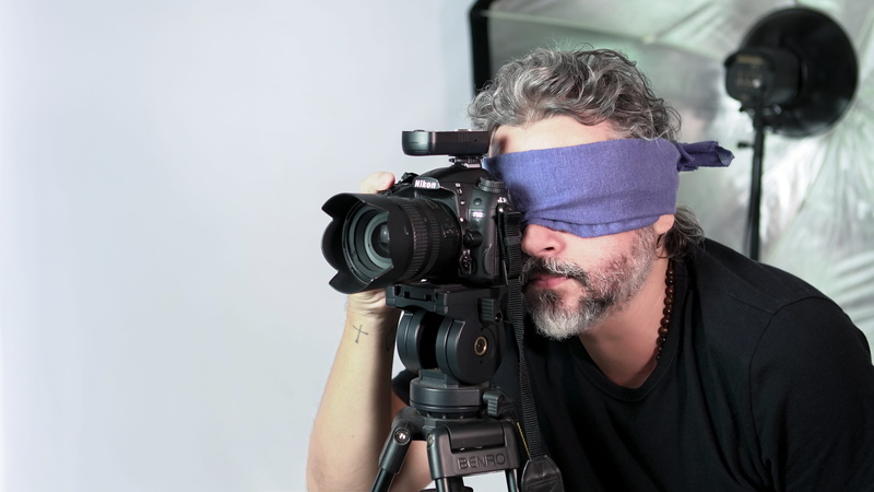 face, expertise, 5K, photography, animal, photographer, person, front view, professional occupation, apparel, blindfold, human, camera - photographic equipment