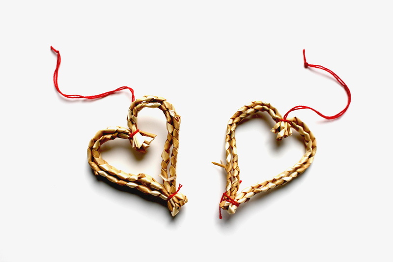 pair, atmosphere, gold colored, positive emotion, 4K, studio shot, beautiful, christmas time, decoration, antique, romantic, feelings, festivity, copy space