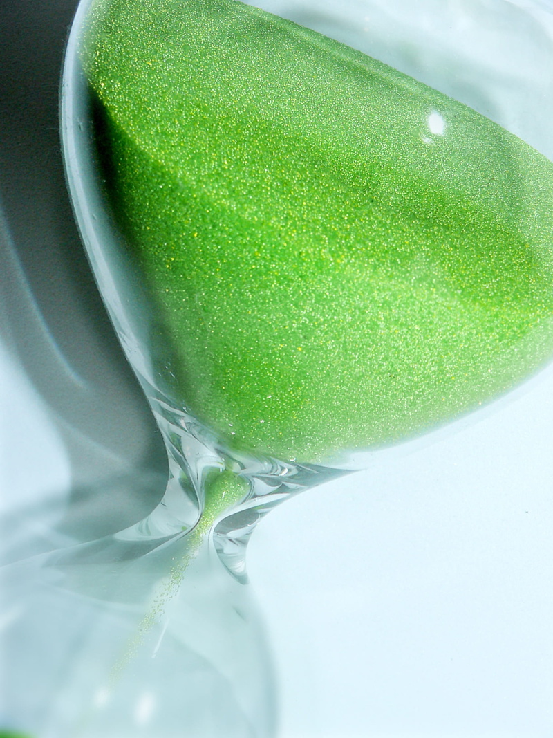 fughit, tempus, photo, white background, green, chronometer, water, timepiece, interval, egg timer, indoors, freshness, time of, close, food, green color