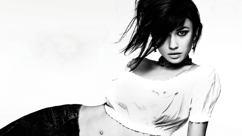 bare shoulders, indoors, 1080P, actress, Olga Kurylenko, monochrome, wall - building feature, short tops, adult, beautiful woman, young women, beauty
