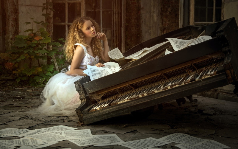 model, kneeling, 1080P, musical notes, women, piano