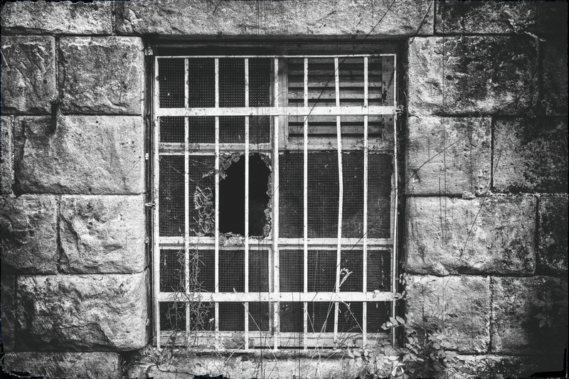 photo, lonely, building, caution, mood, grill, wall, imprisoned, help, closed, window, deterioration, day, old, grid, no people, hole, broken, prison, wall - building feature