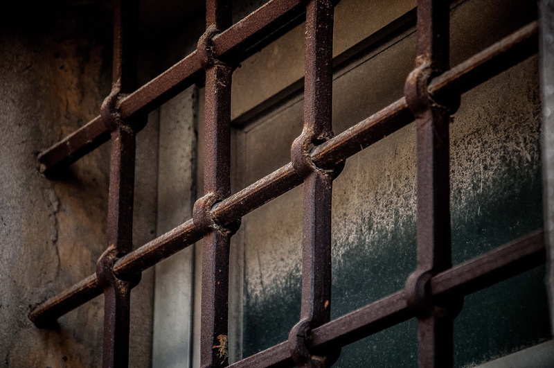 rusty, day, close-up, grid, indoors, no people, protection, metal, grill, brown, barrier, wall - building feature, photo, security, safety, architecture