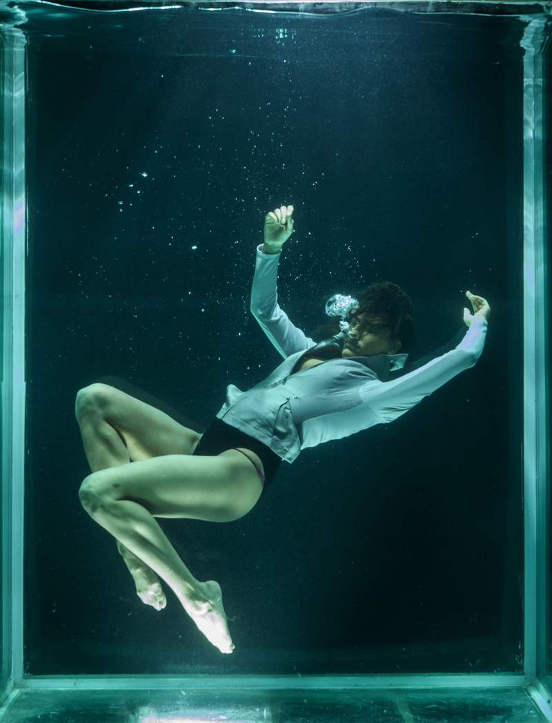 nature, gray, breath, art, live, underwater diving, women, young girl, fashion, beauty model, adult, modern, the young woman, dive, beautiful, dom, young model