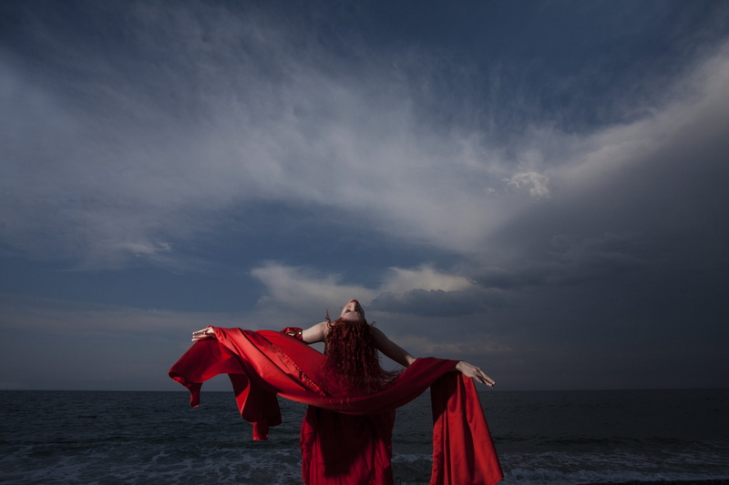hairstyle, beauty, color image, horizon, dom, scarf, woman, sea, one person, design, cloudy, people, wind, girl, photography, beautiful, opinions, the young woman