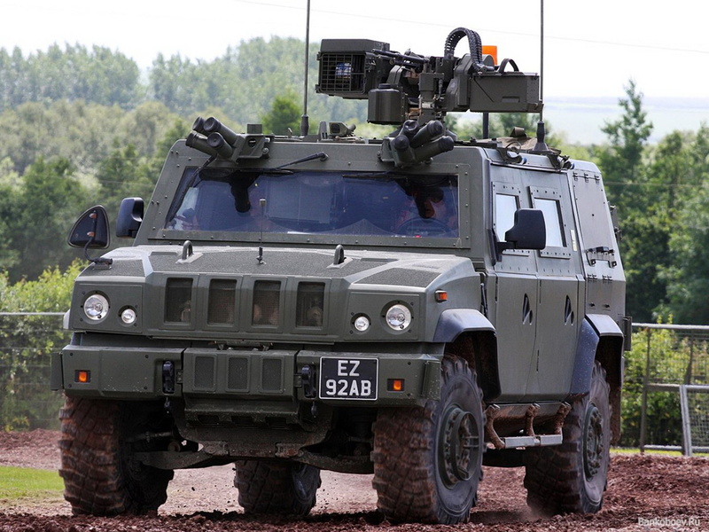 vehicle, 4000x3000, peredok, lince, red, army, russian, lmv, iveco, military, 4K, star, 4x4, armored, combat, russia