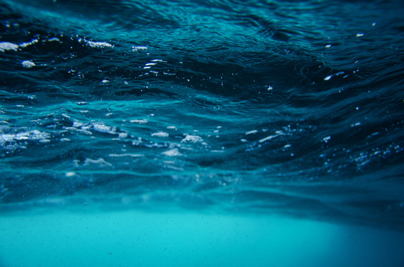 waves, blue, split shot, underwater, food and drink, day, 2K, ocean, freshness, clean, swimming, full frame, sea, no people, swimming pool, nature, motion